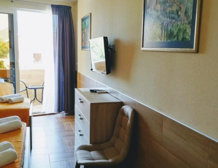 Trokrevetni apartman-studio (6)